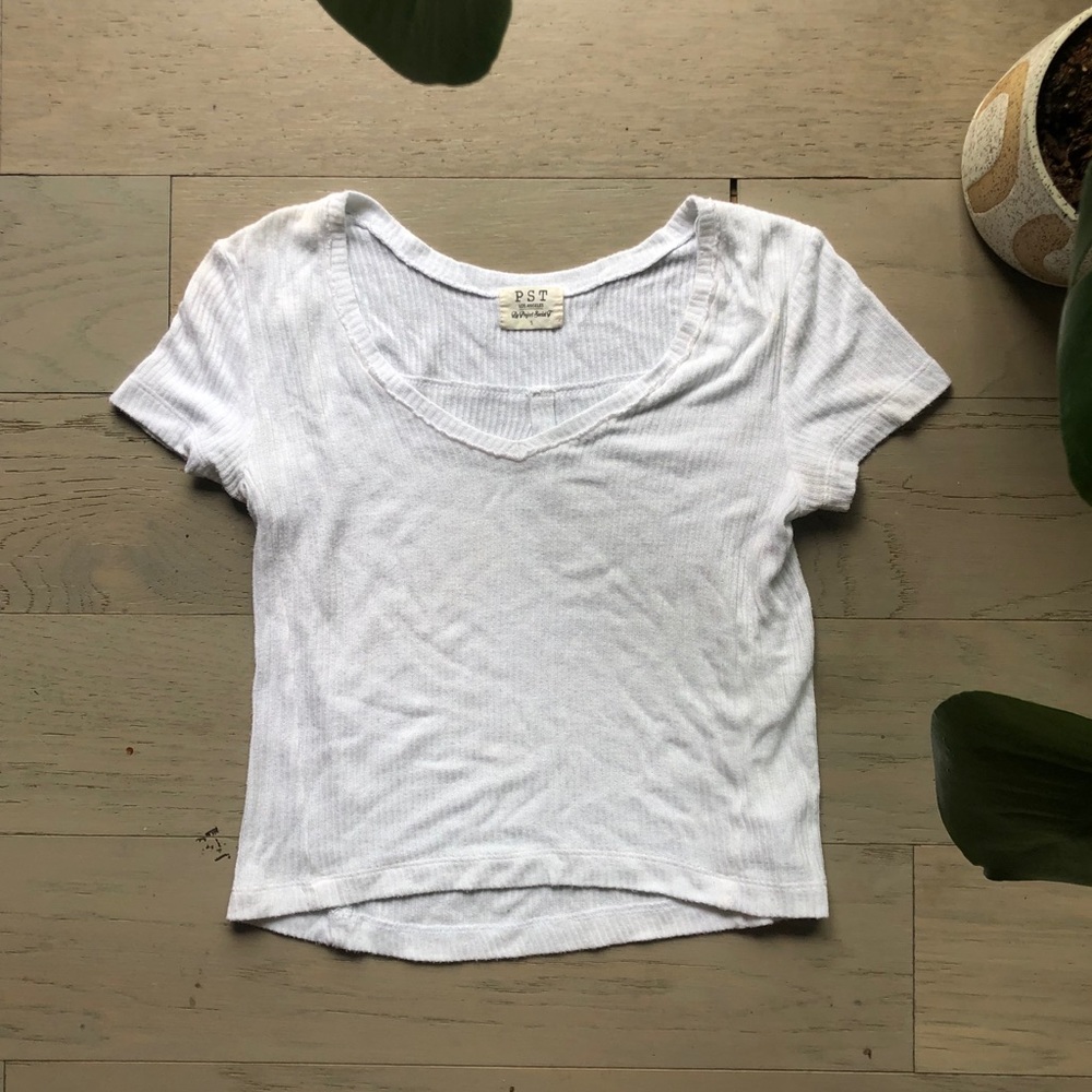 White tee